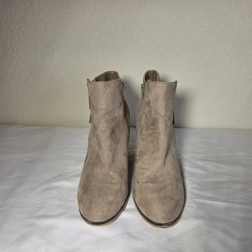 Womens Taupe Faux Suede Ankle Boots Block Heel Side Zip Booties Size 8.5 Med